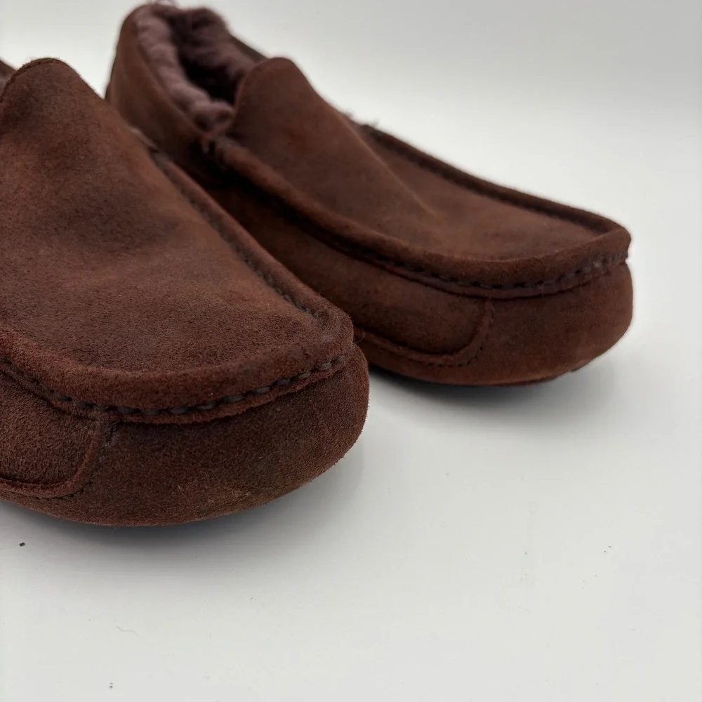 UGG‎ Mens 8 Ascot Suede Leather Moccasin Slippers Chestnut Brown Sheepskin Lined